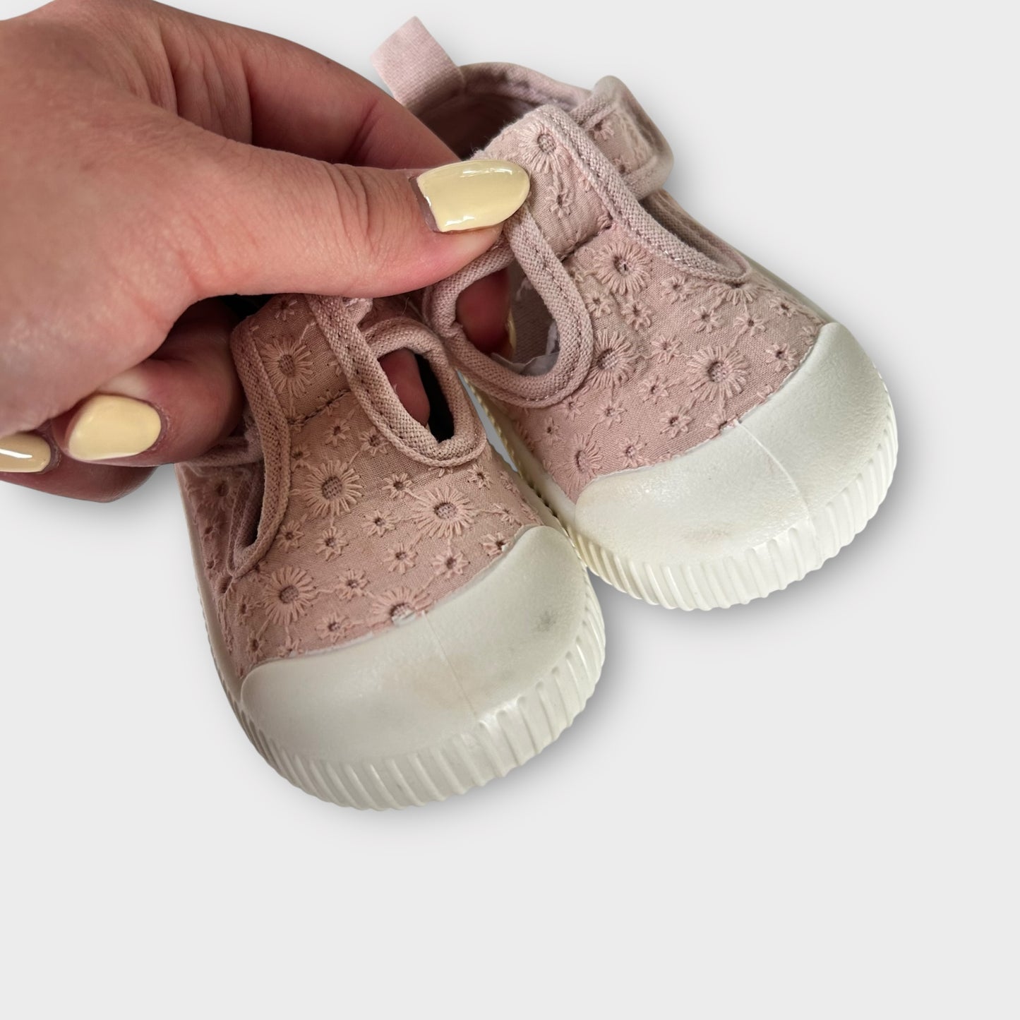 UK Infant Size 2/3 H&M Pink Broderie Velcro Plimsoles Trainers