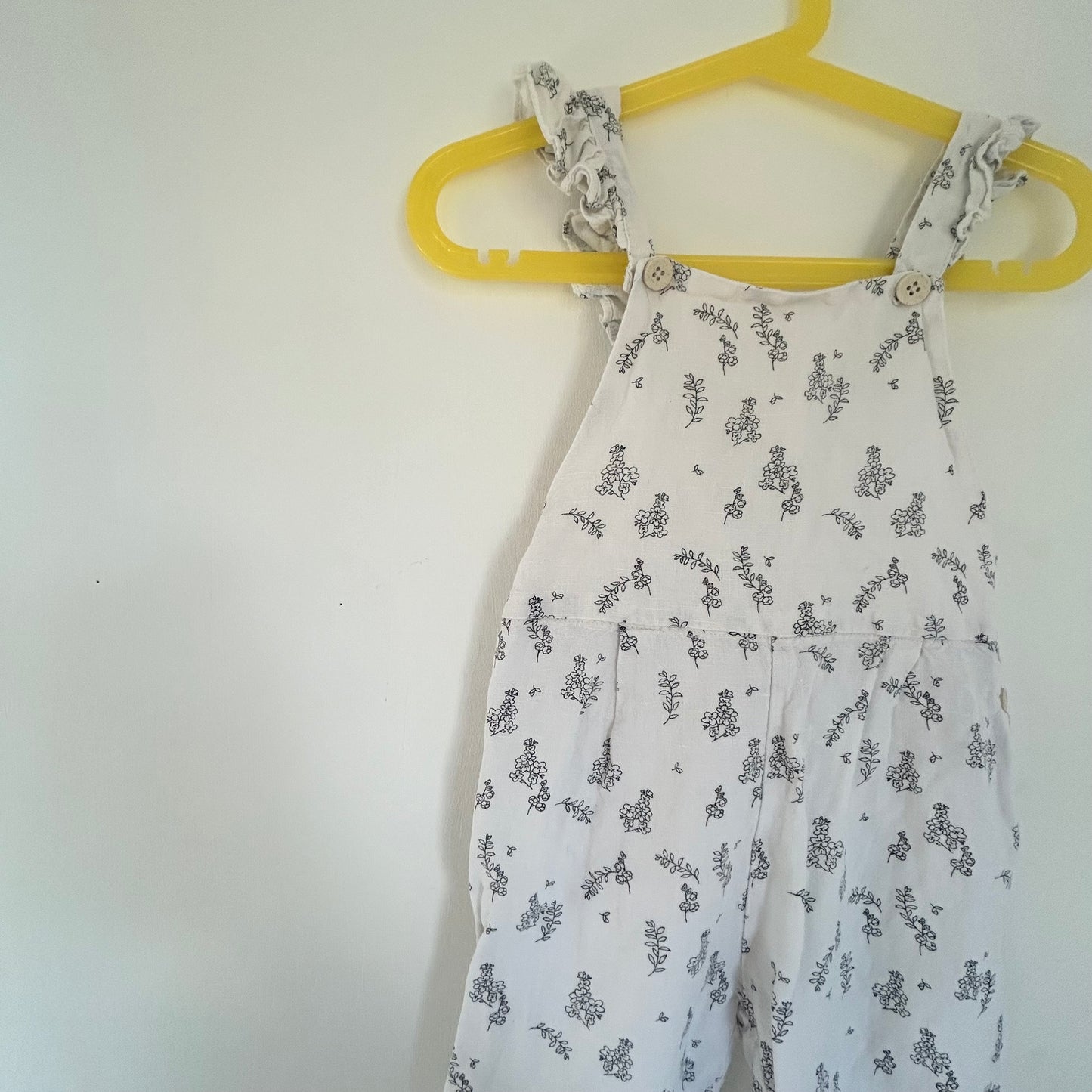 2-3 Years Zara White Linen Floral Dungarees