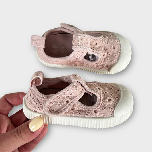 UK Infant Size 2/3 H&M Pink Broderie Velcro Plimsoles Trainers