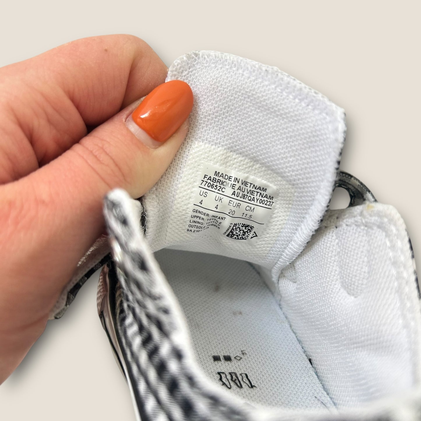 UK Infant Size 4 Black And White Gingham Print Low Converse Velcro Trainers